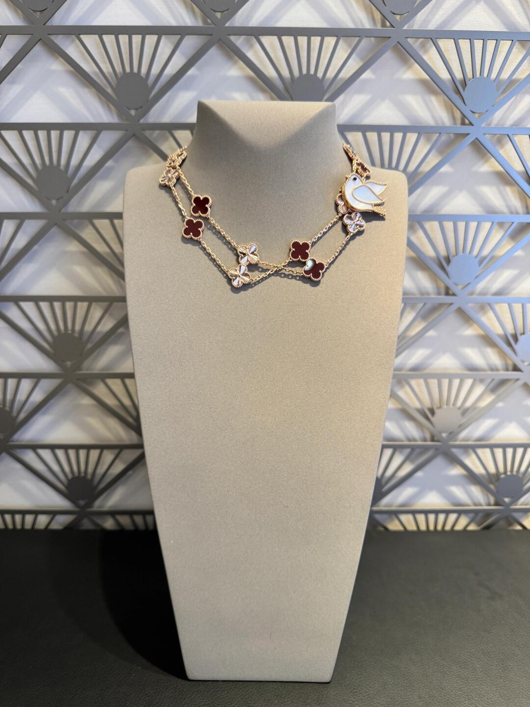[Clover]CLOVER 20 MOTIFS LASER CARNELIAN NECKLACE