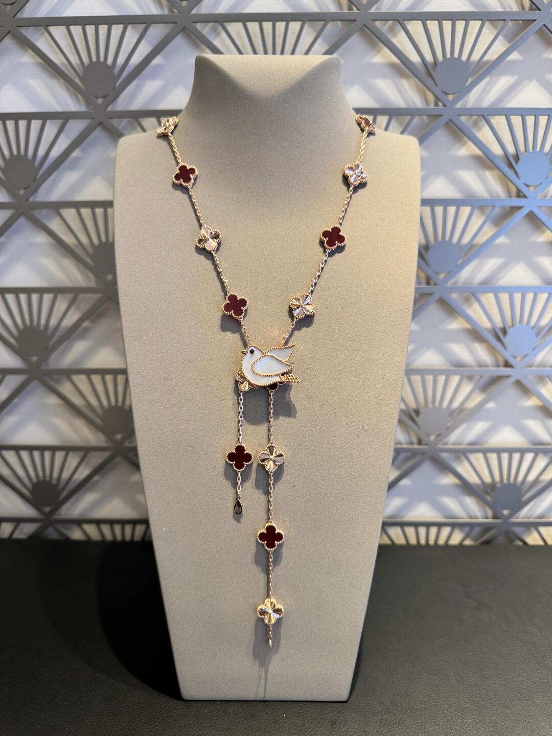 [Clover]CLOVER 20 MOTIFS LASER CARNELIAN NECKLACE