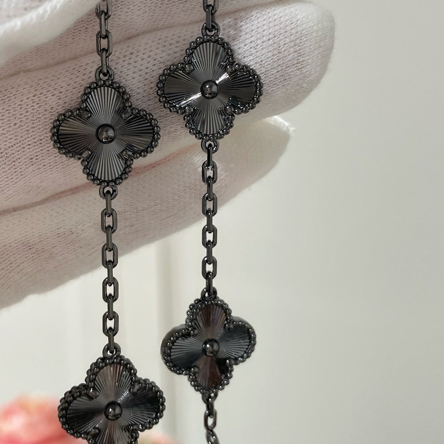 [Clover]CLOVER 5 MOTIF BLACK BRACELET