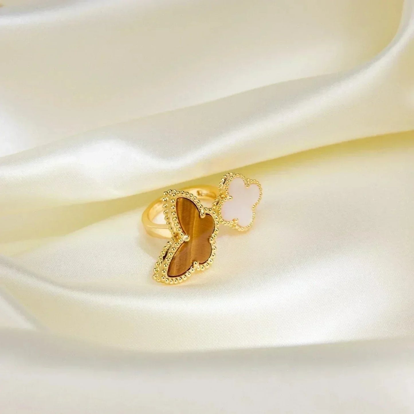 [Clover]LUCKY BETWEEN THE FINGER RING