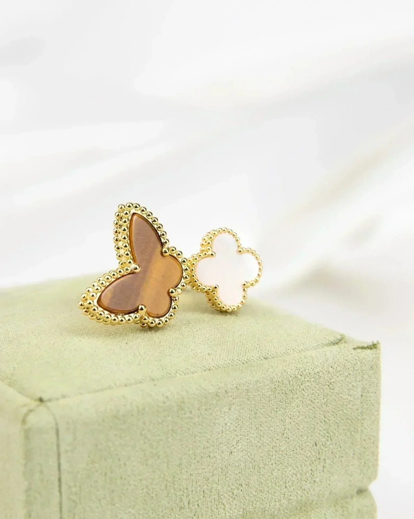 [Clover]LUCKY BETWEEN THE FINGER RING