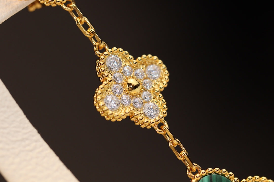 [Clover]CLOVER EARRINGS GOLD MALACHITE DIAMOND 3 MOTIF