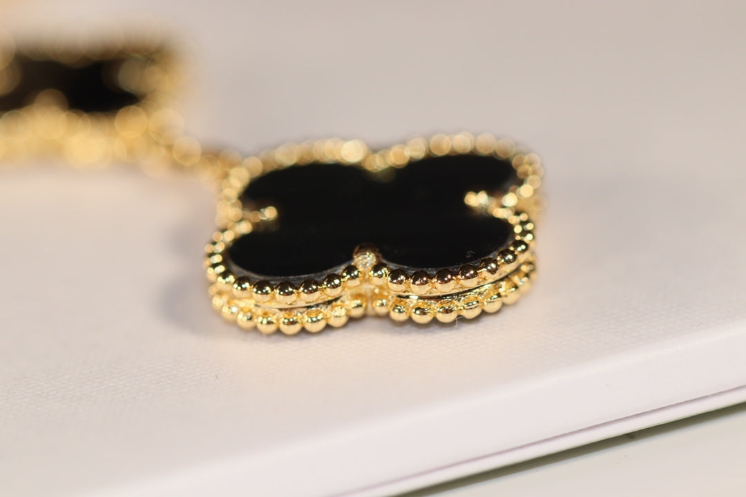 [Clover]CLOVER EARRINGS GOLD ONYX MOP 3 MOTIF