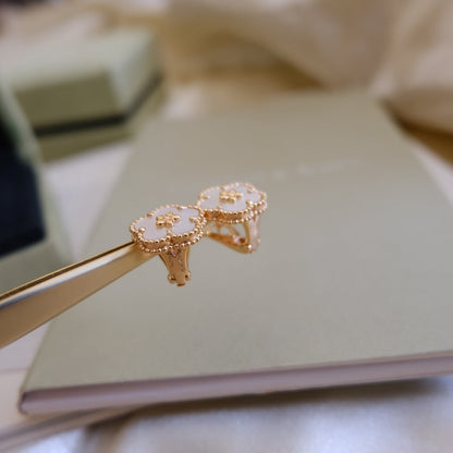 [Clover]LUCKY PINK GOLD WHITE MOP EARRINGS