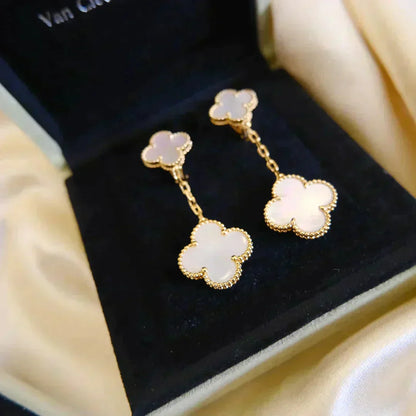 [Clover]CLOVER 2 MOTIF WHITE MOP EARRINGS