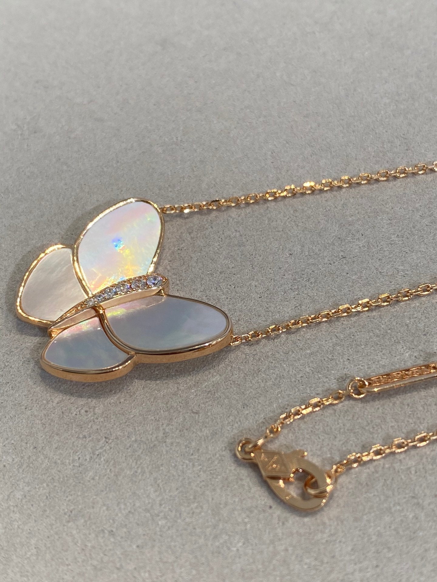 [Clover]BUTTERFLY GOLD MOP DIAMOND NECKLACE
