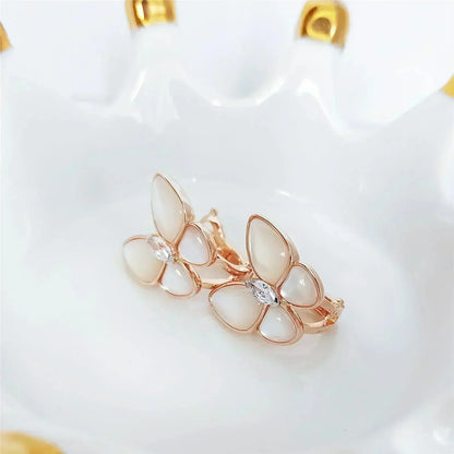 [Clover]BUTTERFLY MOP DIAMOND EARRINGS