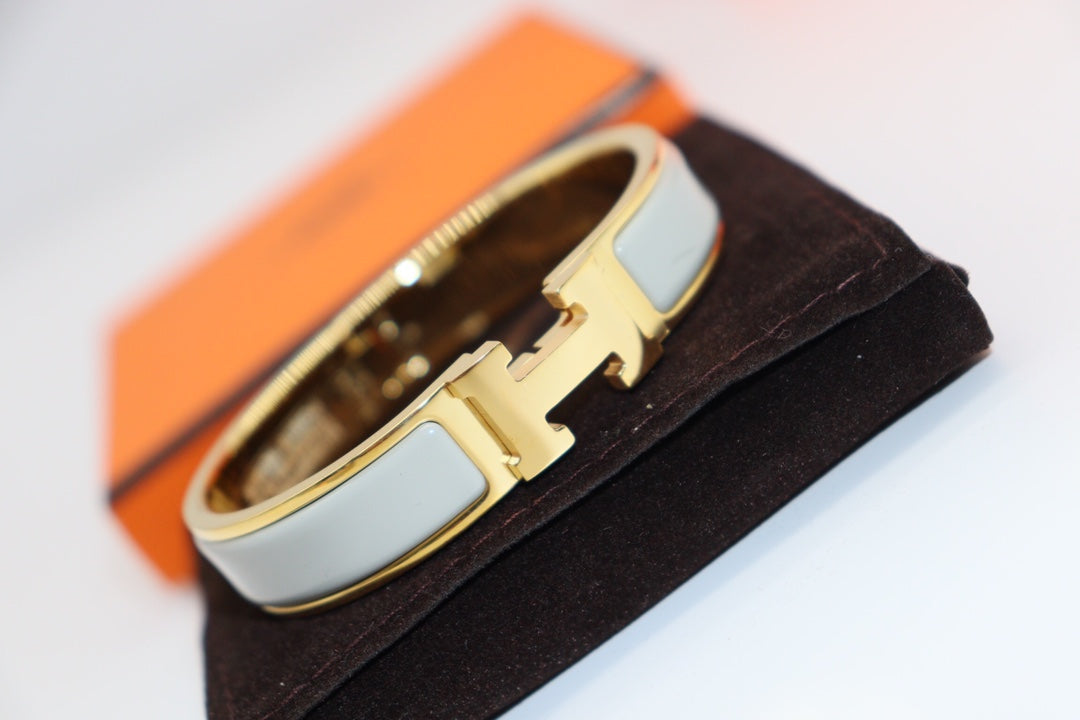 [Clover]H LIGHT BLUE BRACELET
