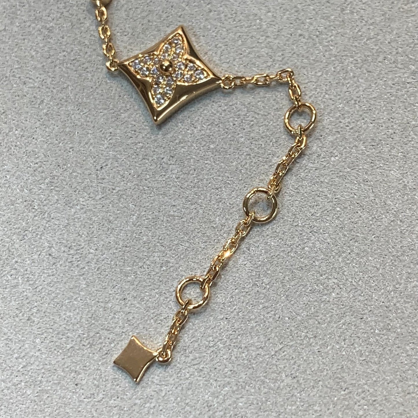 [Clover]STAR AND SUN 4 MOTIFS GOLD DIAMONDS BRACELET
