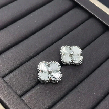 [Clover]CLOVER MINI 9.5MM LASER EARRINGS