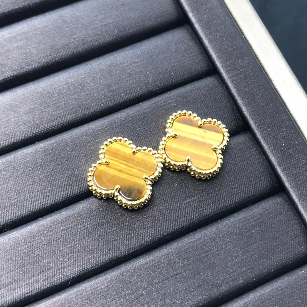 [Clover]CLOVER MEDIUM 1 MOTIFS TIGER EYE EARRINGS