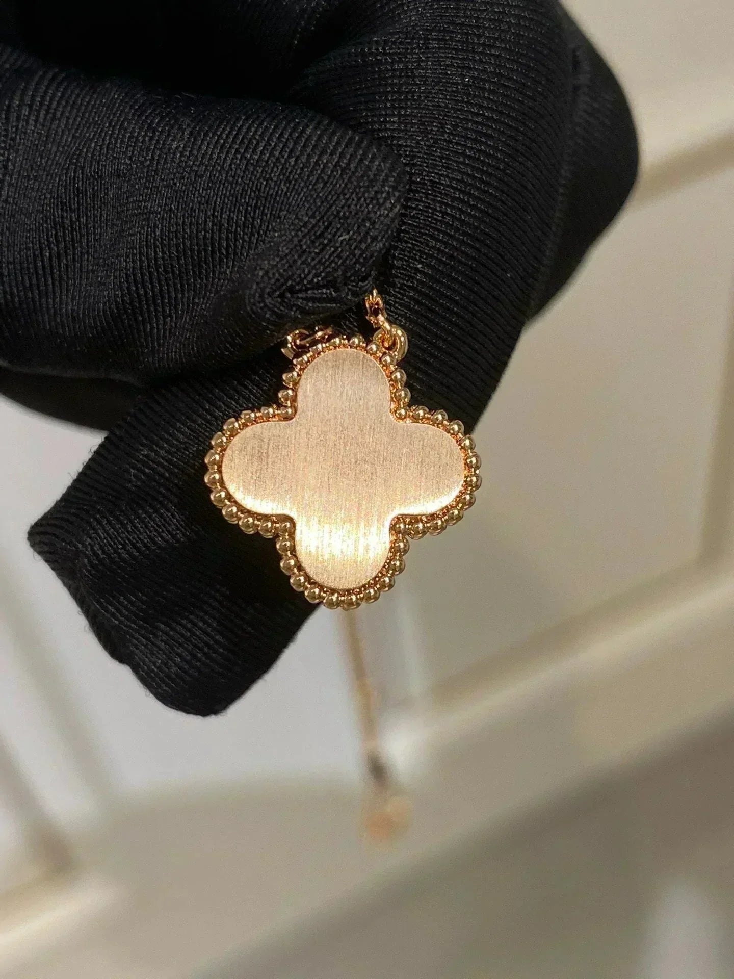 [Clover]CLOVER 15MM DIAMOND RHODONITE NECKLACE