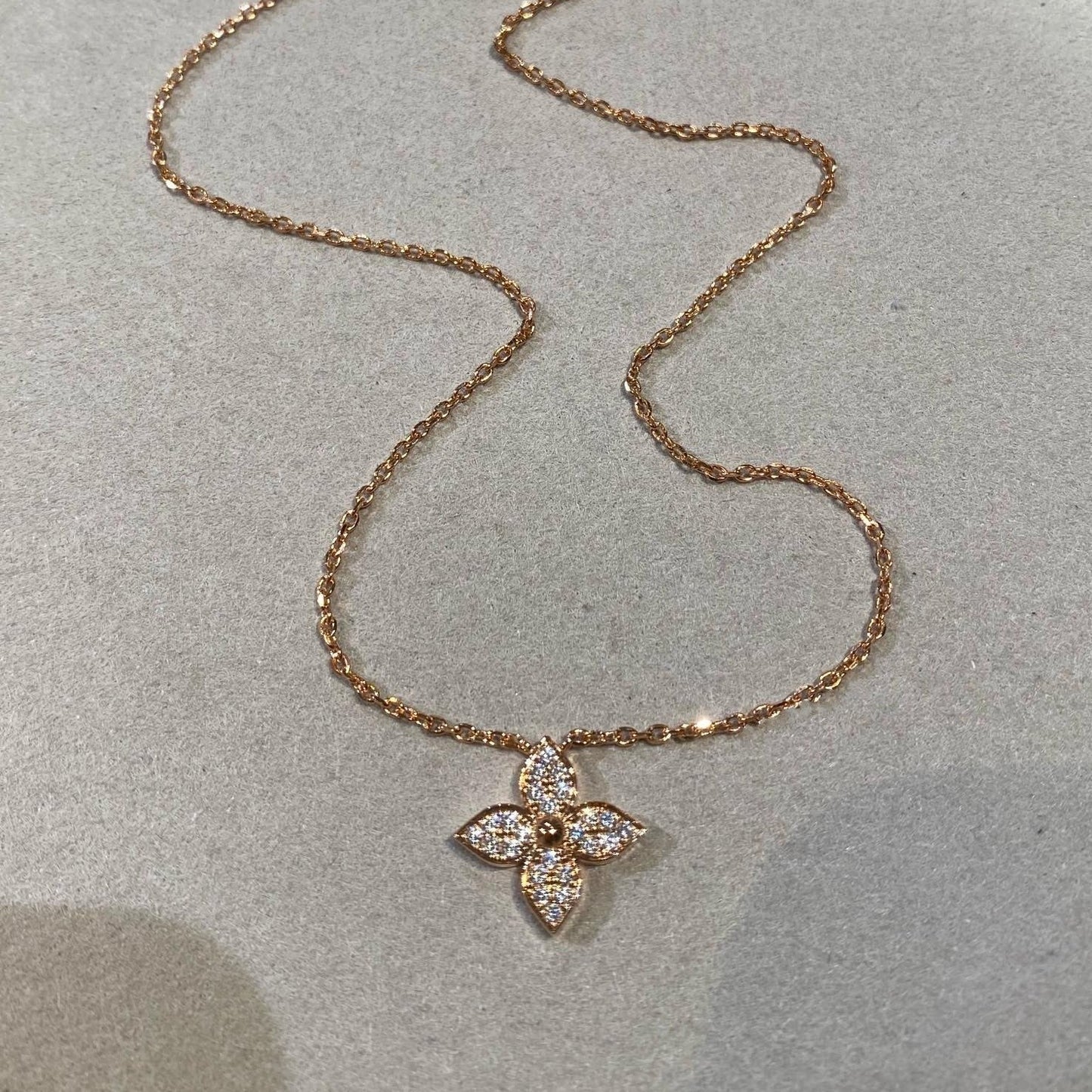 [Clover]STAR DIAMOND NECKALCE