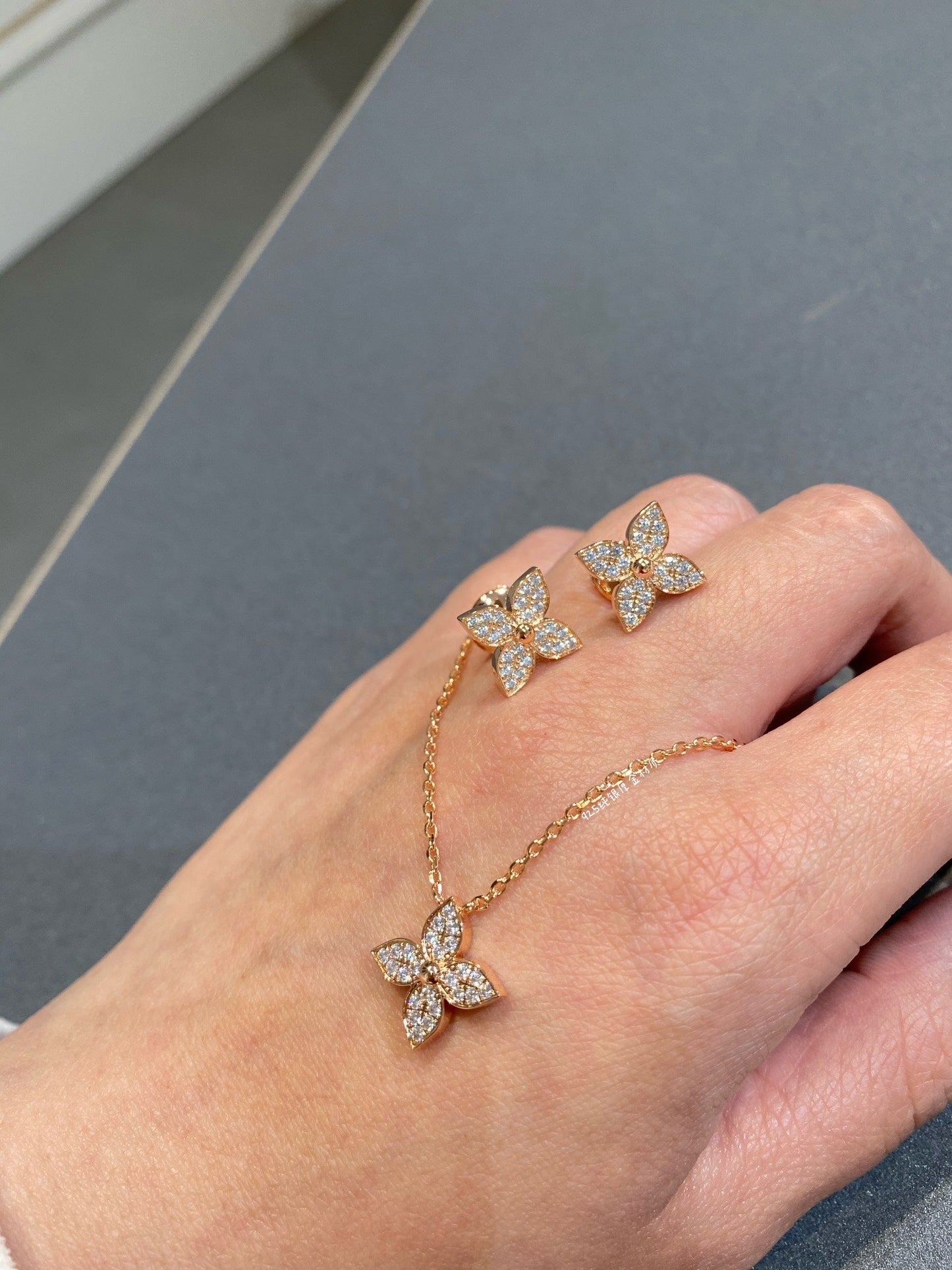 [Clover]STAR DIAMOND NECKALCE