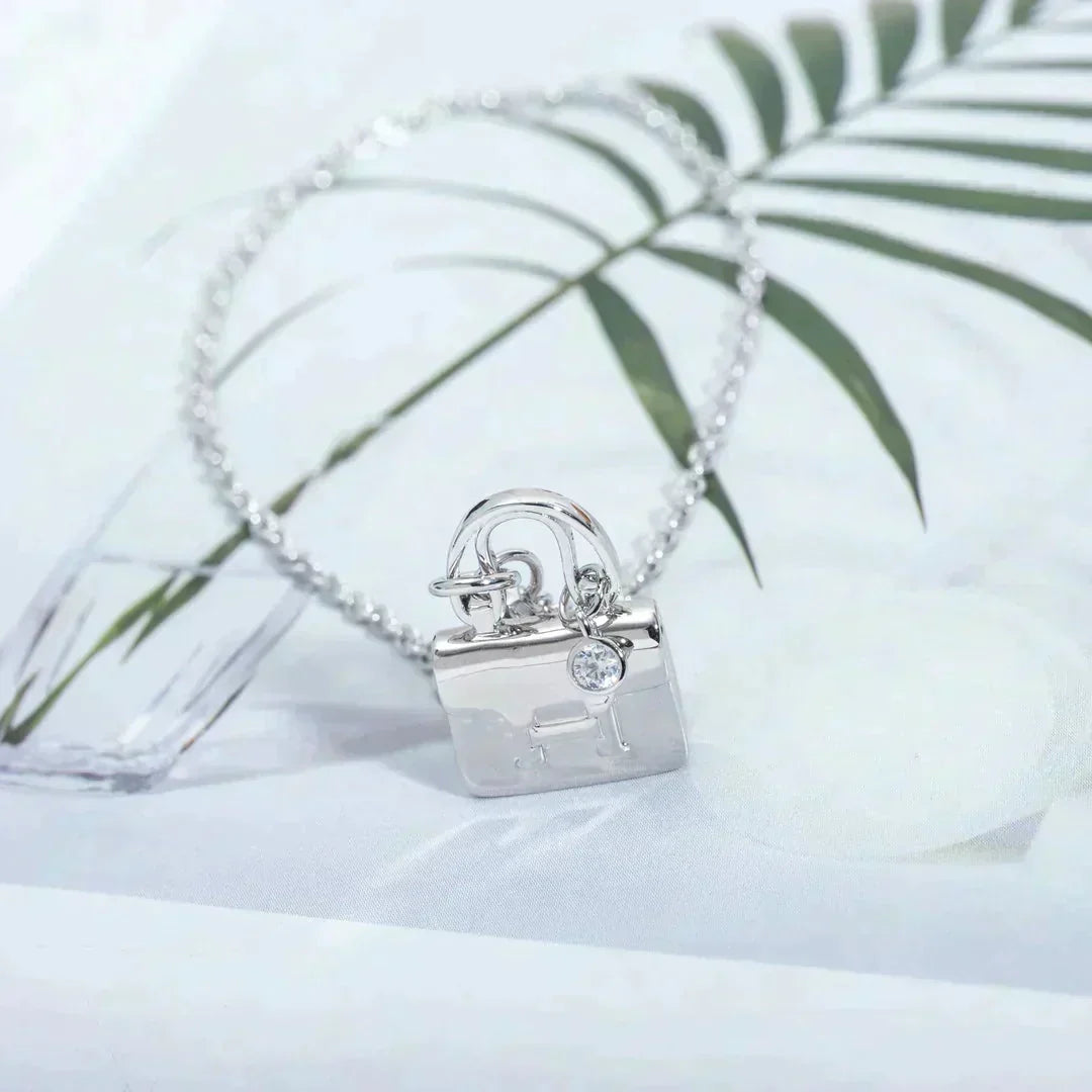[Clover]AMULETTE PEDANT SILVER NECKLACE