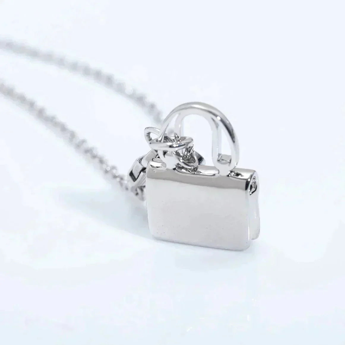 [Clover]AMULETTE PEDANT SILVER NECKLACE