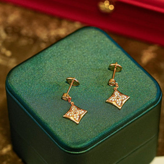 [Clover]STAR DIAMONDS EARRINGS GOLD