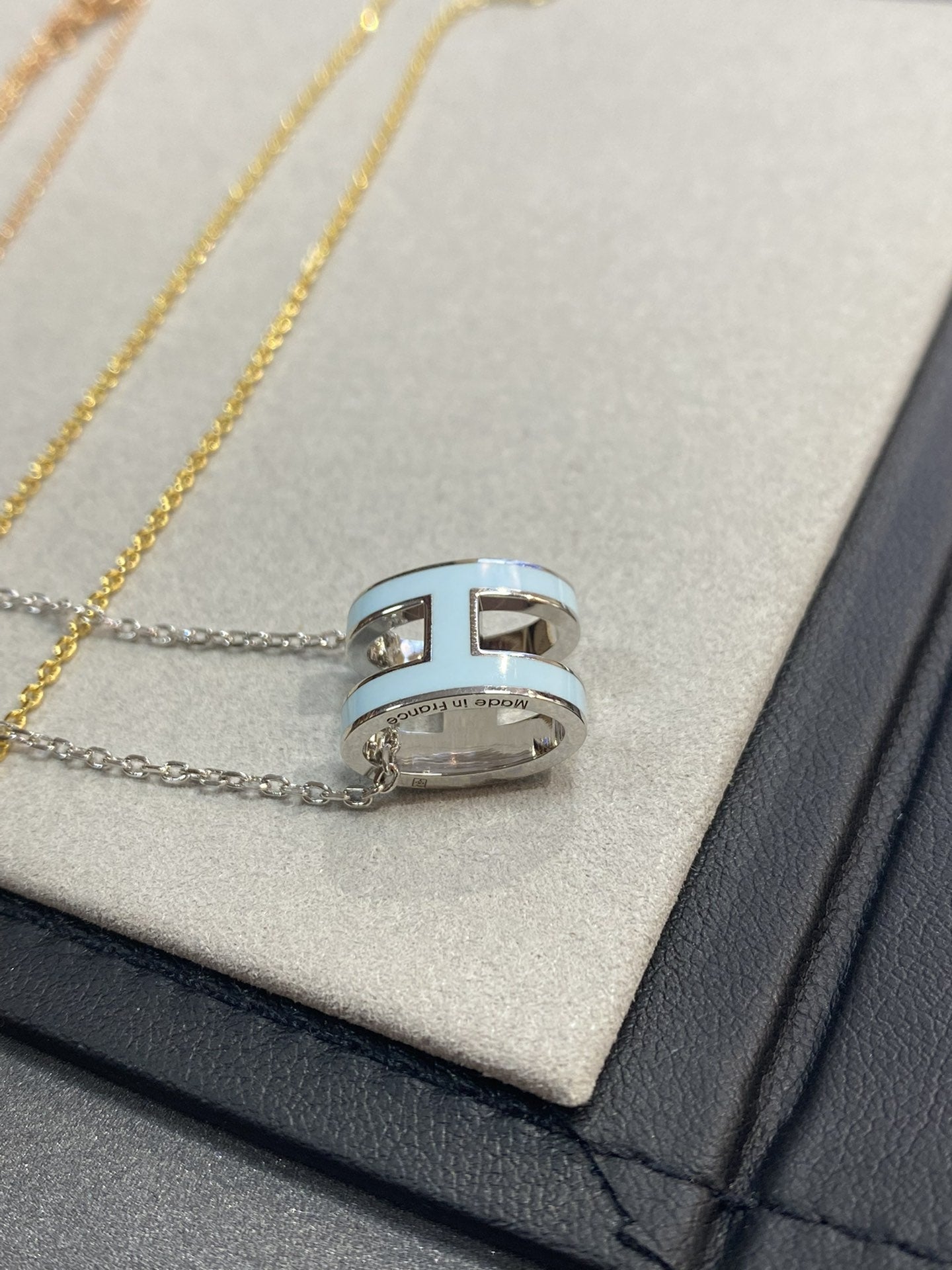 [Clover]POP H LIGHT BLUE NECKLACE