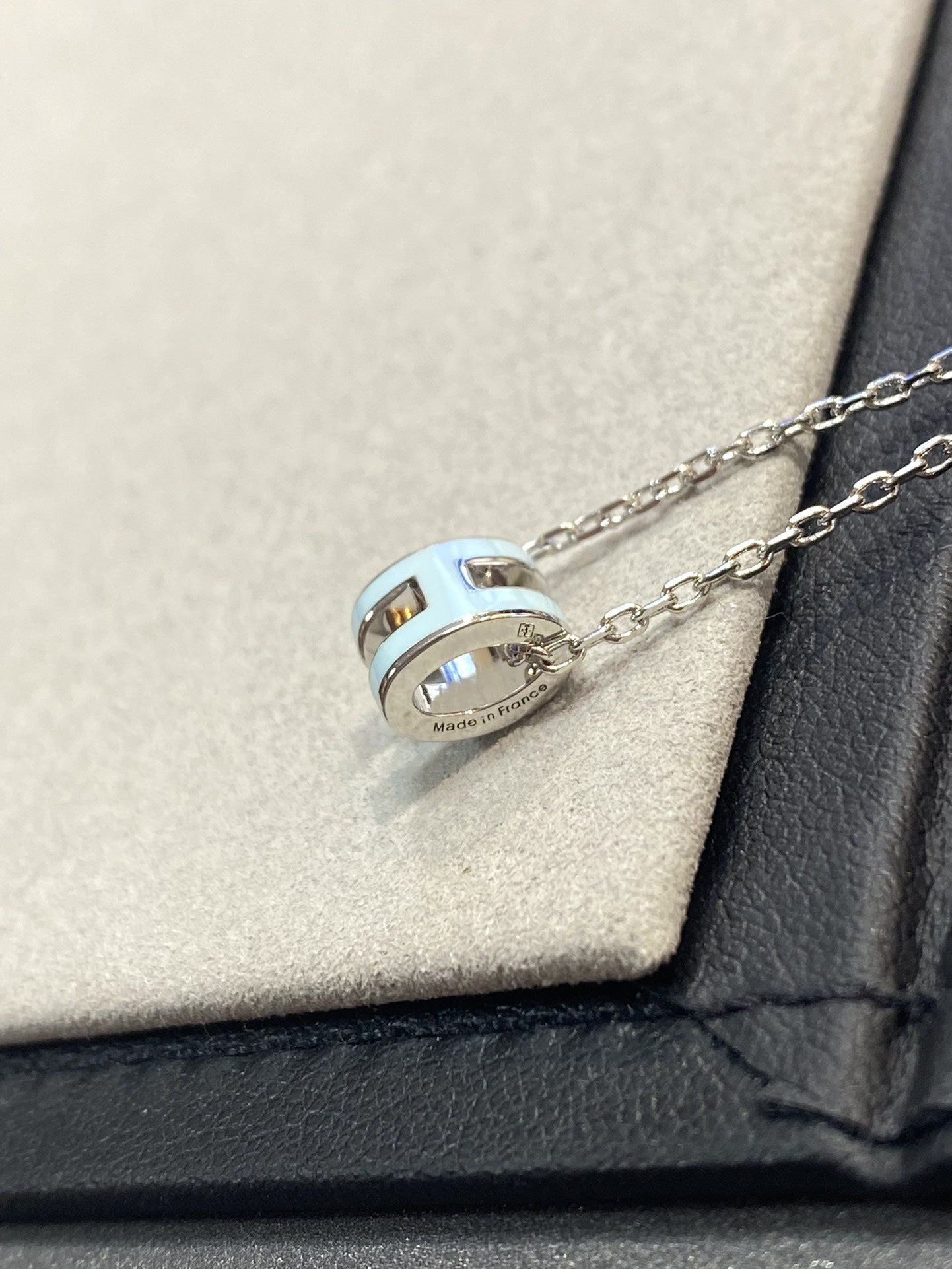 [Clover]POP H LIGHT BLUE NECKLACE