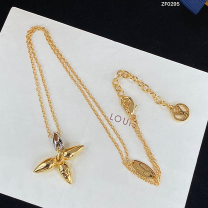 [Clover]LOUISETTE PEDANT GOLD NECKLACE