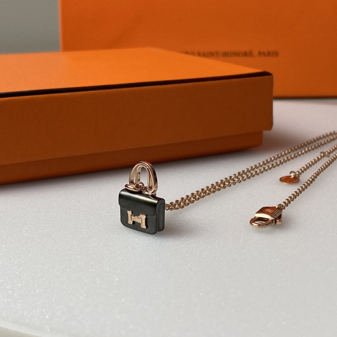 [Clover]CONSTANCE BLACK PEDANT PINK GOLD NECKLACE