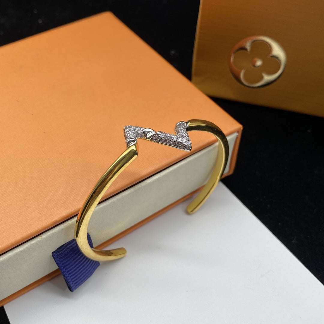 [Clover]VOLTE UPSITE DOWN DIAMOND GOLD OPEN BRACELET