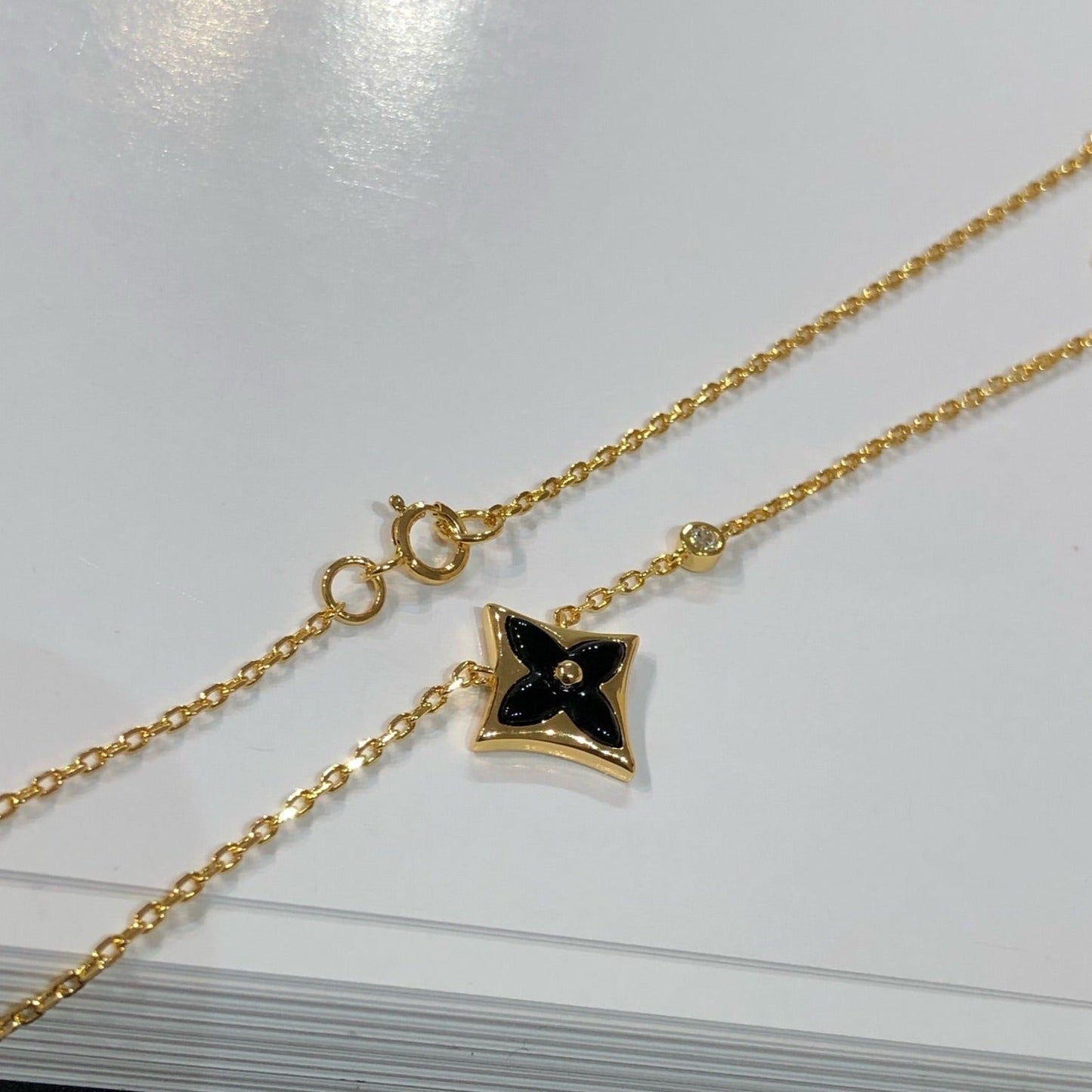 [Clover]STAR BLACK MOP NECKLACE