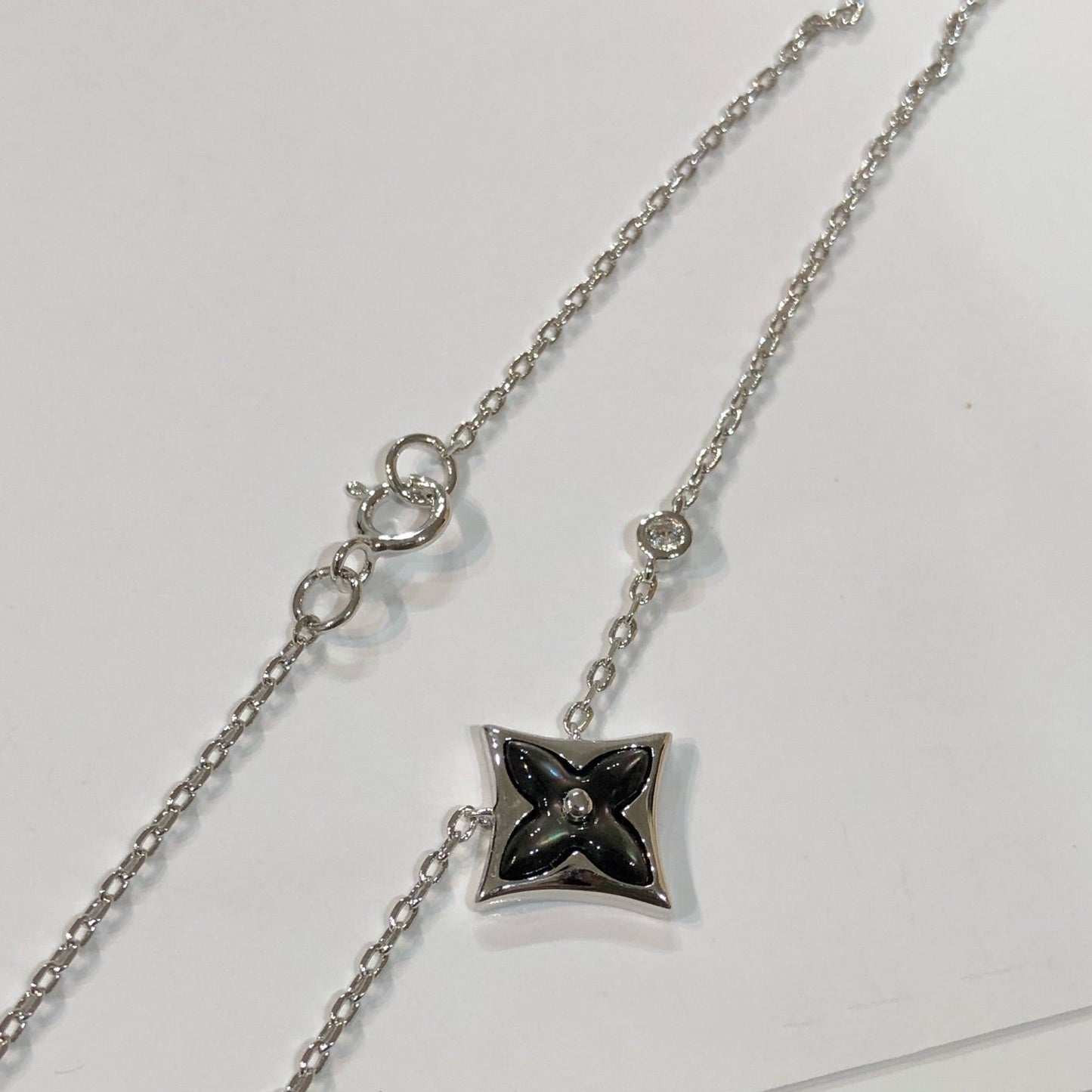 [Clover]STAR BLACK MOP NECKLACE