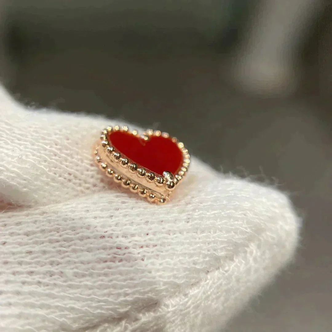 [Clover]HEART CARNELIAN STUD EARRINGS