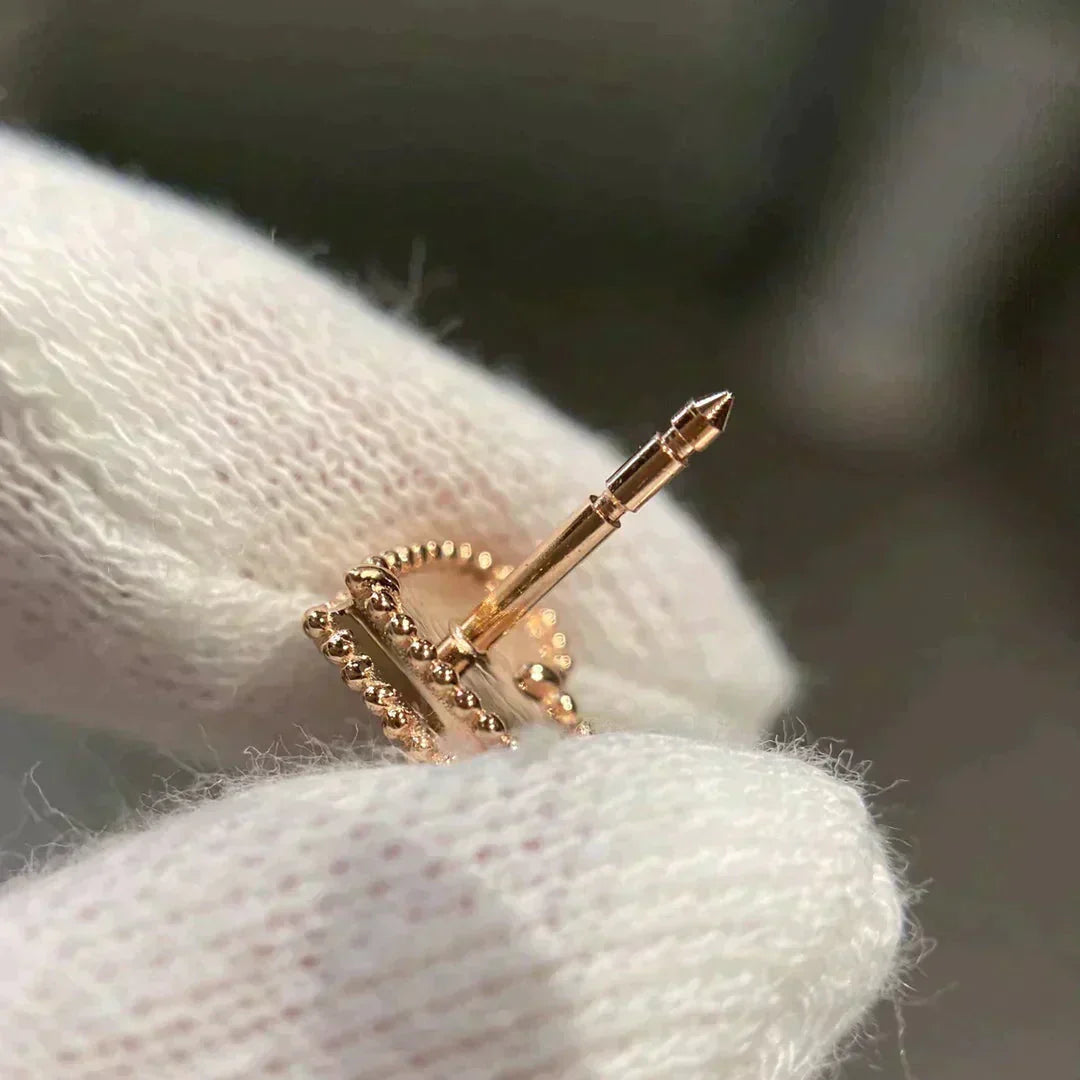 [Clover]HEART CARNELIAN STUD EARRINGS