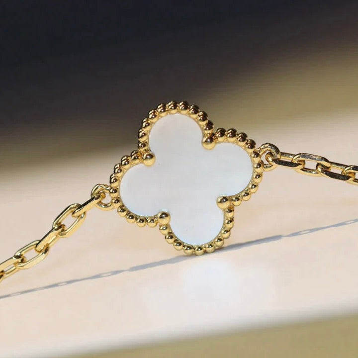 [Clover]CLOVER 20 MOTIFS WHITE MOP NECKLACE