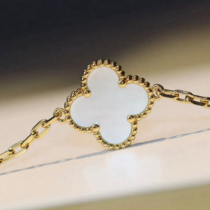 [Clover]CLOVER 20 MOTIFS WHITE MOP NECKLACE