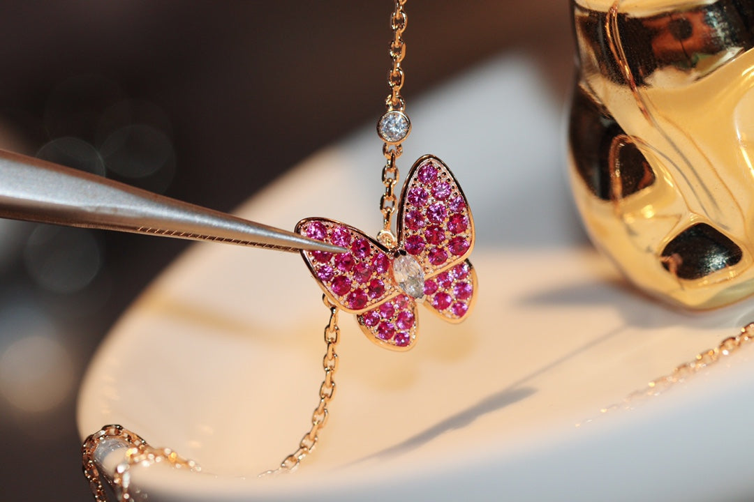 [Clover]BUTTERFLY RED DIAMOND ROSE GOLD NECKLACE
