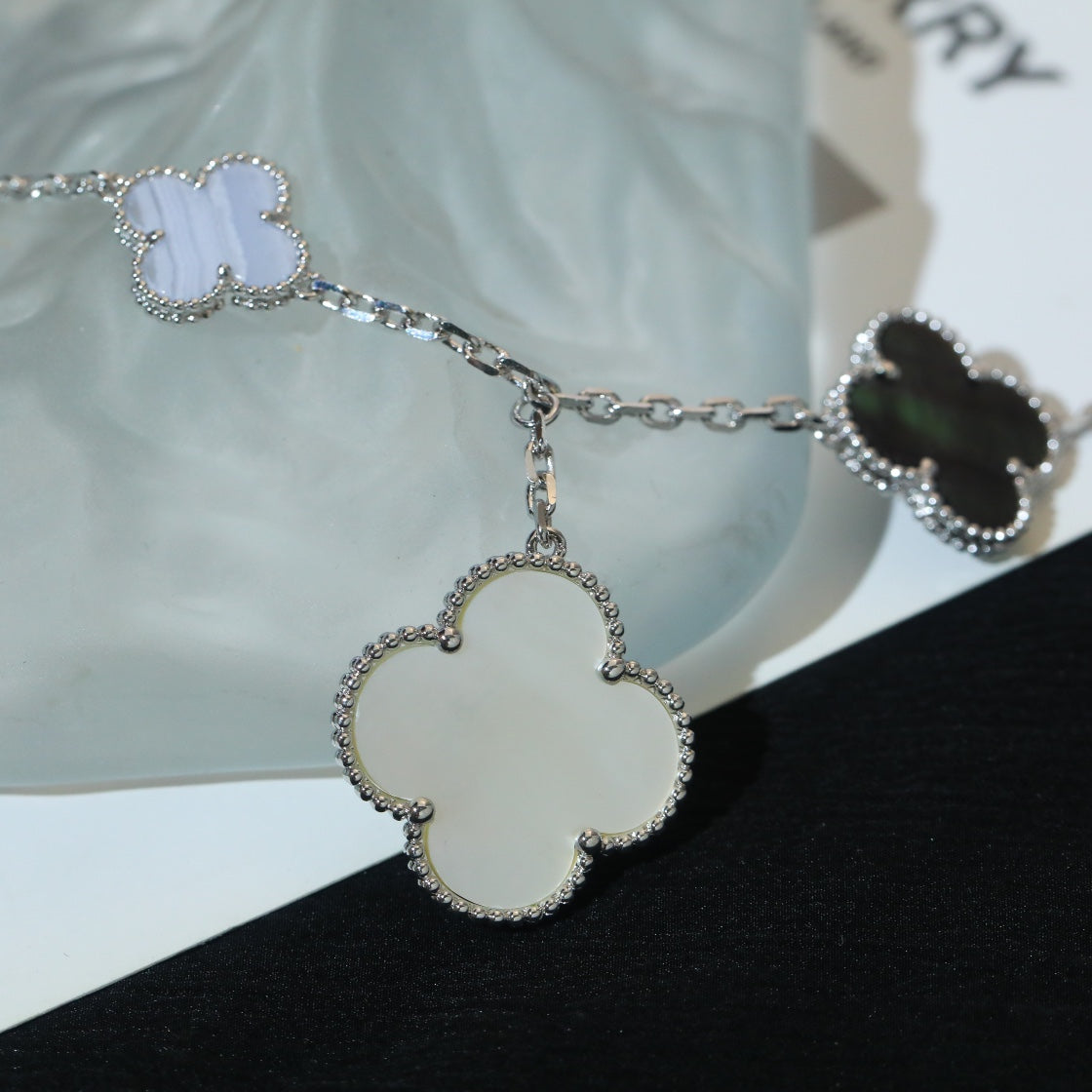 [Clover]CLOVER BRACELET 5 MOTIFS MOP CHALCEDONY SILVER