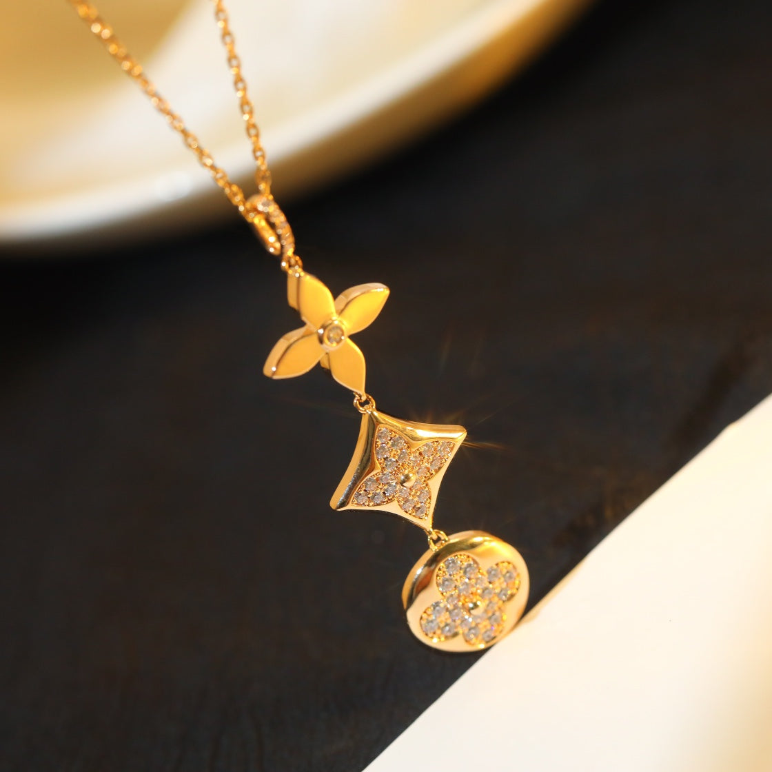[Clover]STAR AND SUN DIAMOND PINK GOLD NECKLACE