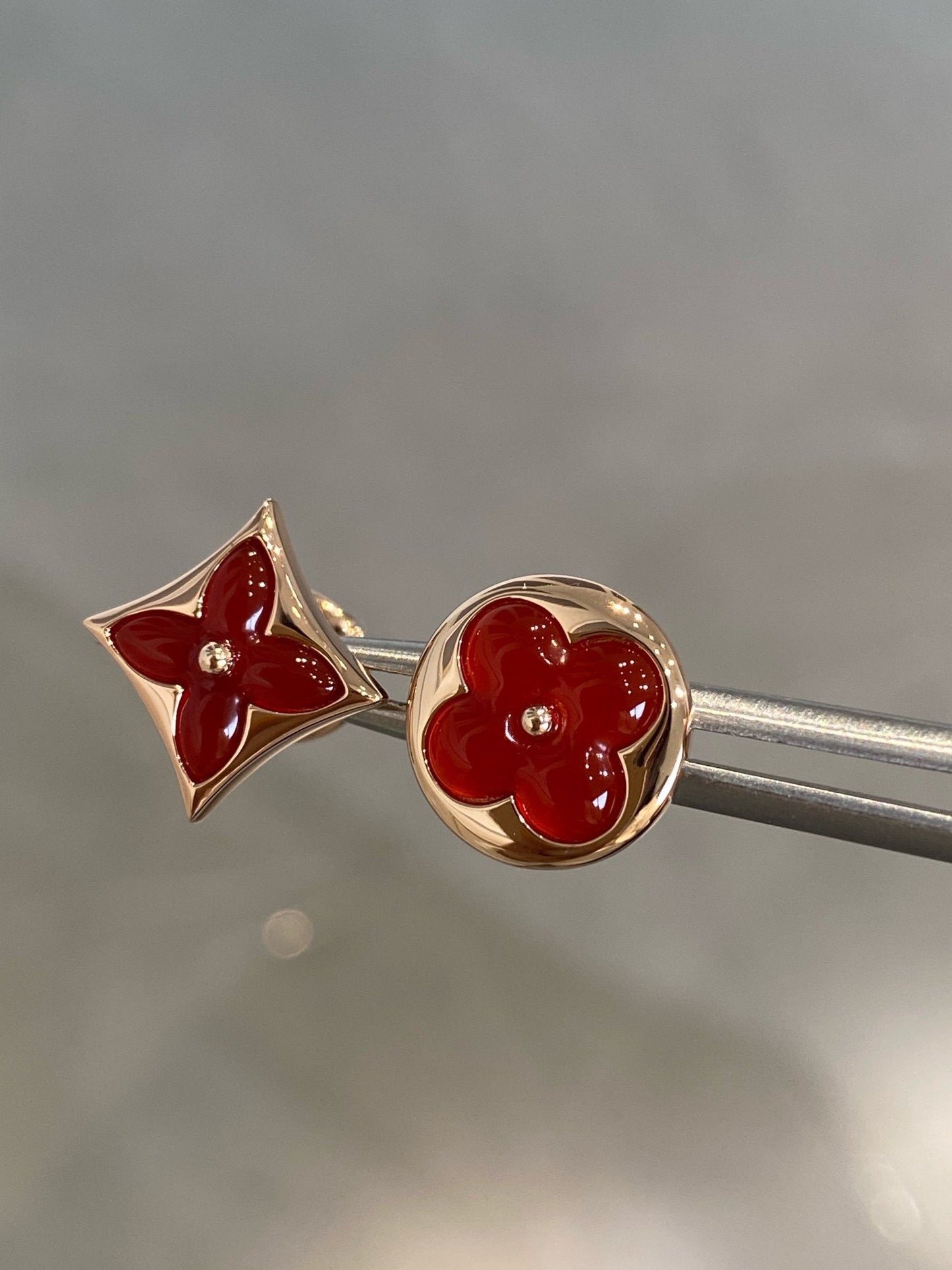 [Clover]STAR AND SUN PINK GOLD CARNELIAN STUD EARRINGS
