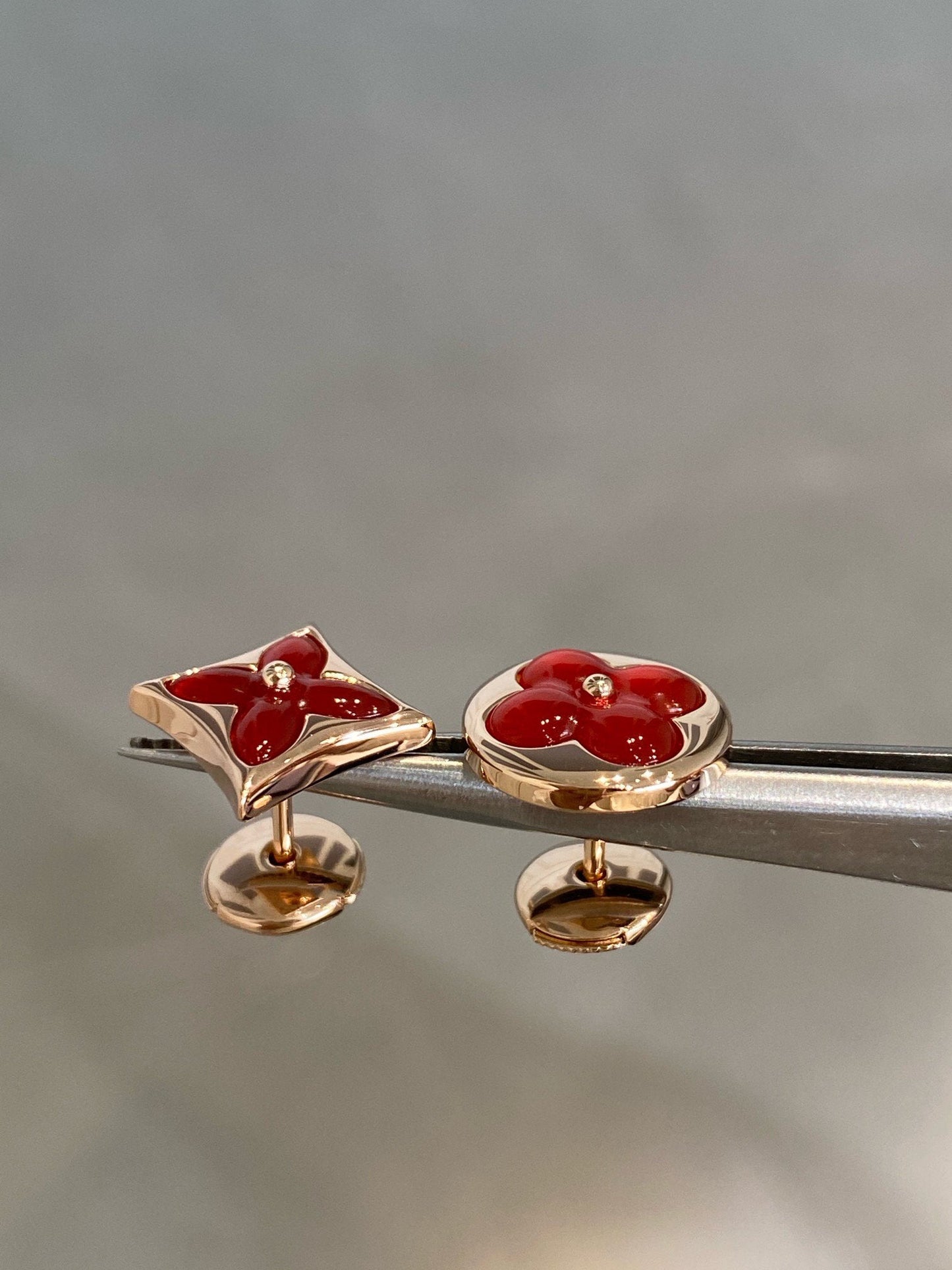 [Clover]STAR AND SUN PINK GOLD CARNELIAN STUD EARRINGS
