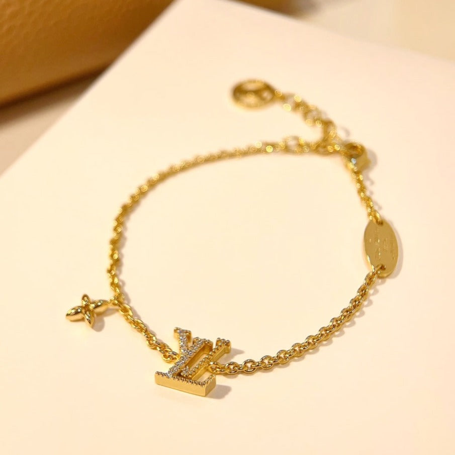 [Clover]LOGO STAR MOTIF GOLD BRACELET