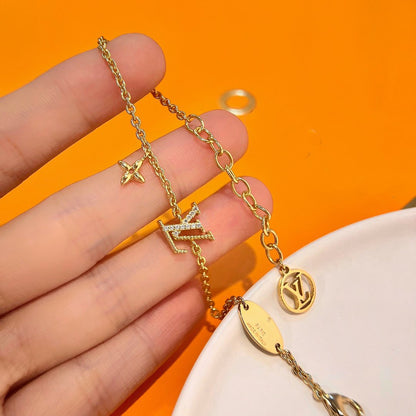 [Clover]LOGO STAR MOTIF GOLD BRACELET