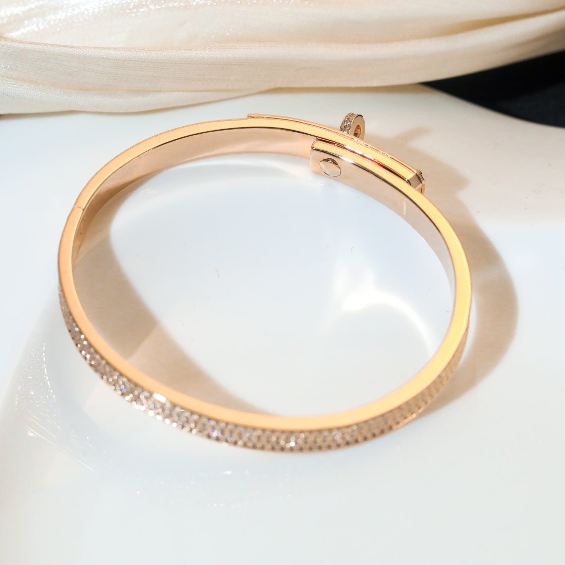 [Clover]KELLY BRACELET DIAMOND PAVED