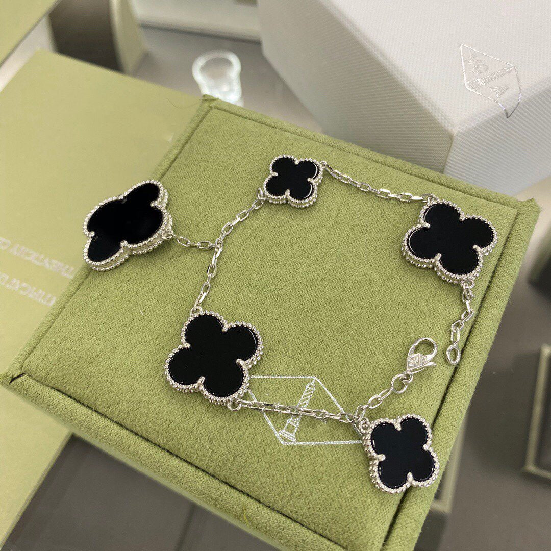 [Clover]CLOVER 5 MOTIFS SIVLER ONYX BRACELET