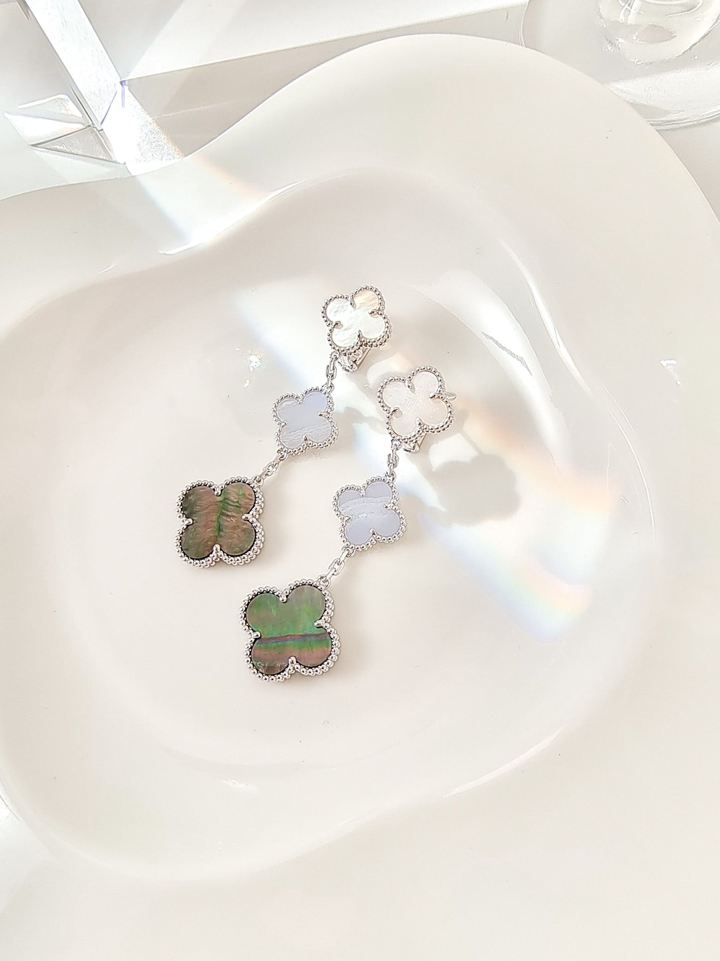 [Clover]CLOVER 3 MOTIFS CHALCEDONY DARK MOP SILVER EARRINGS