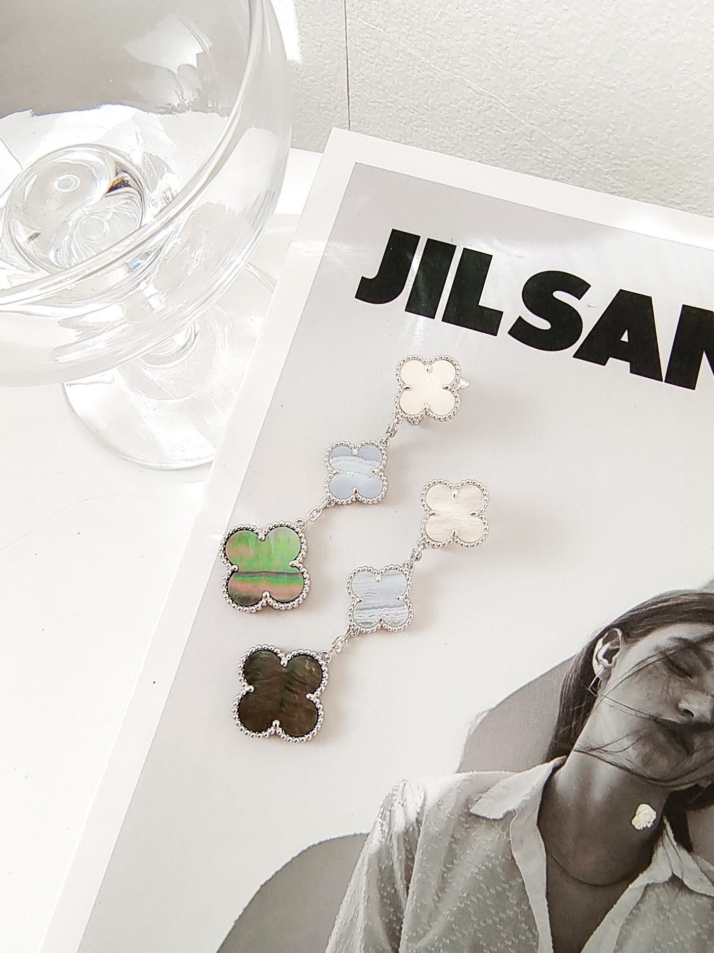 [Clover]CLOVER 3 MOTIFS CHALCEDONY DARK MOP SILVER EARRINGS