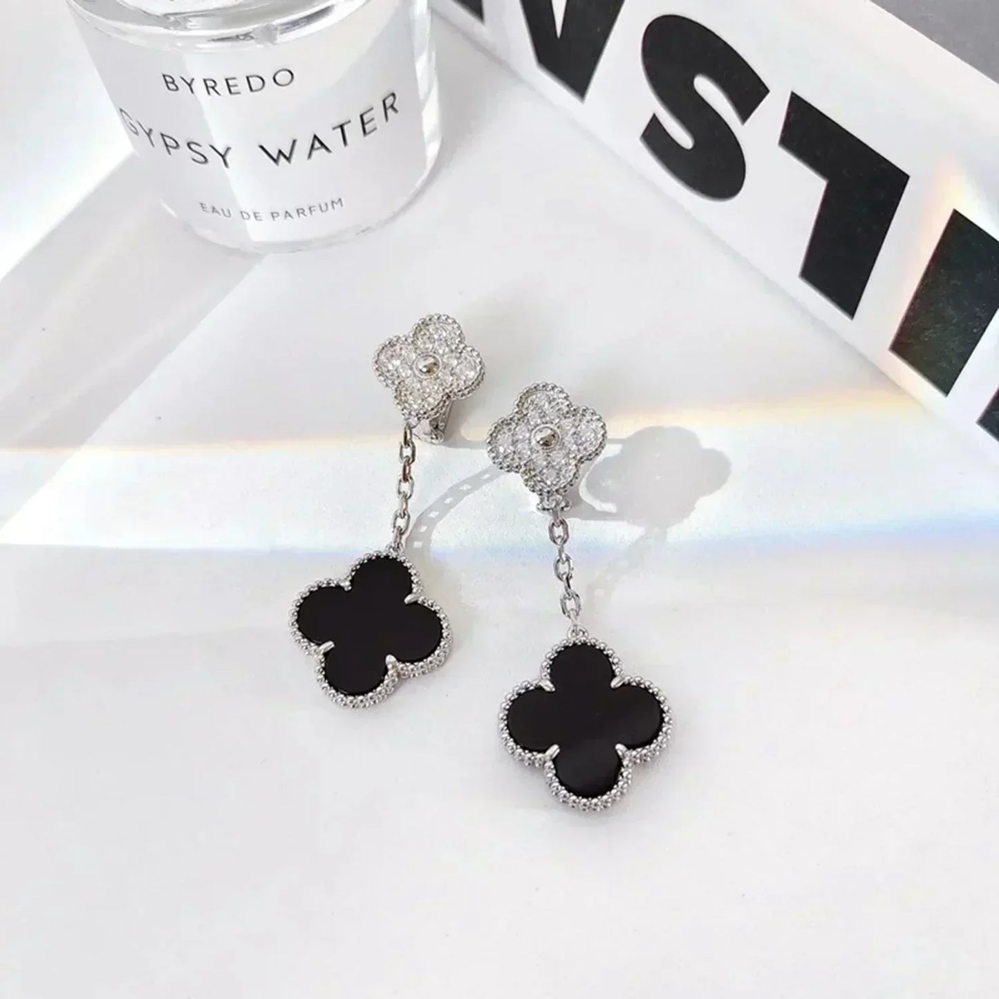[Clover]CLOVER 2 MOTIFS  DIAMOND ONYX EARRINGS SILVER