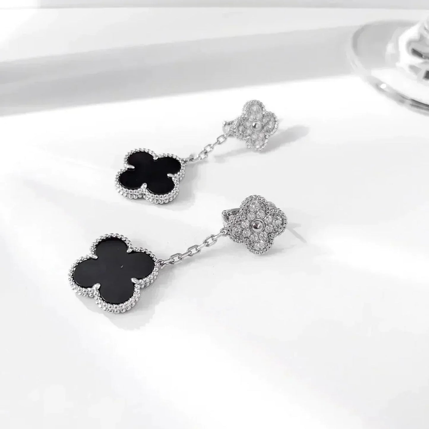 [Clover]CLOVER 2 MOTIFS  DIAMOND ONYX EARRINGS SILVER