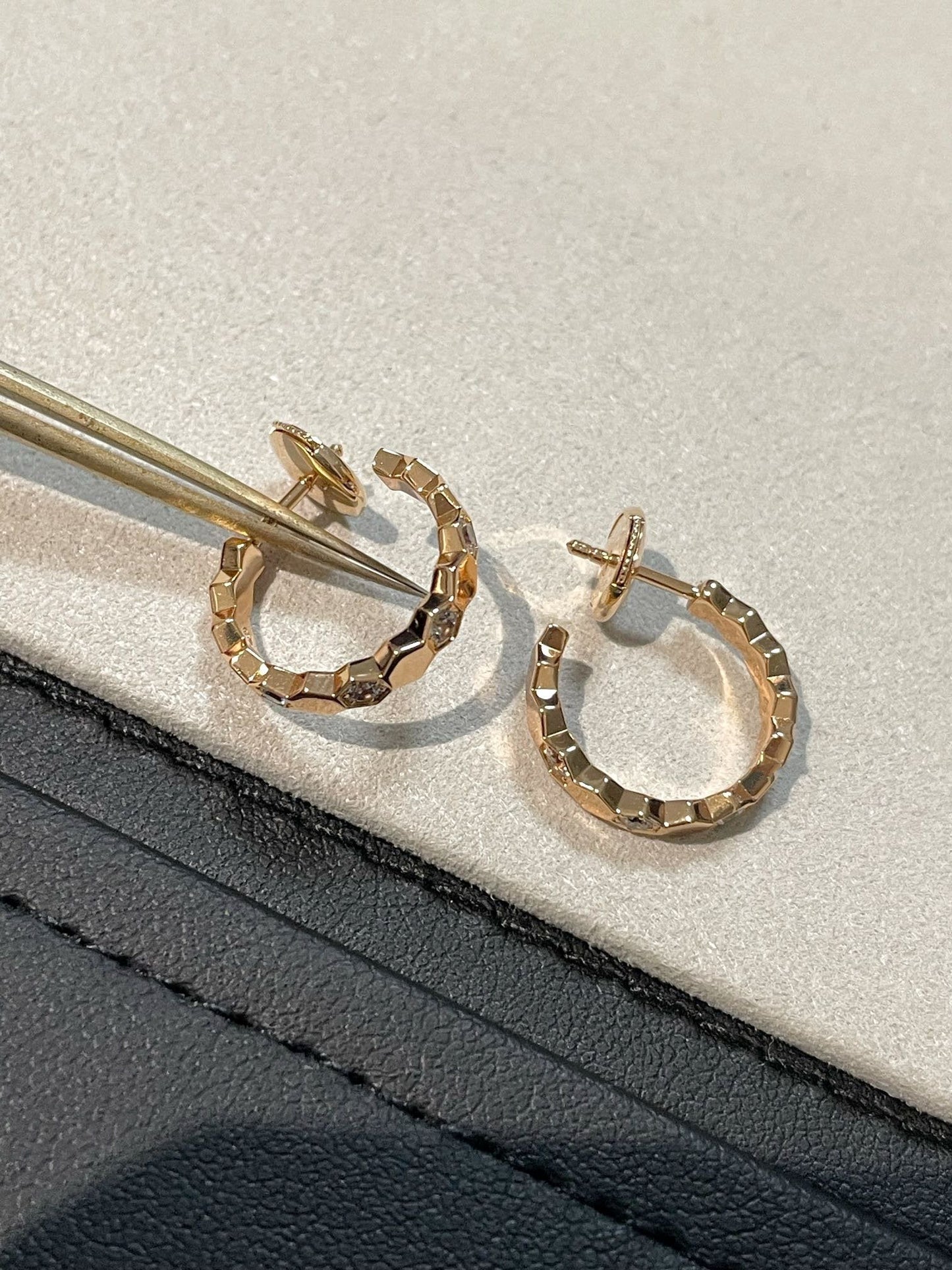 [Clover]Hollow Design Four-Leaf Clover Flower Shape Ring