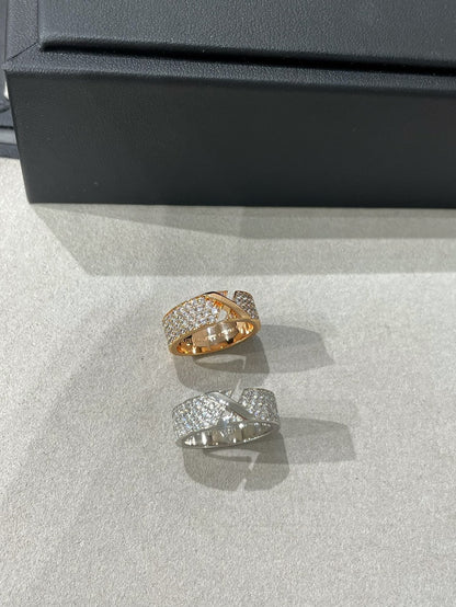 [Clover]LIENS EVIDENCE  DIAMOND PAVED RING