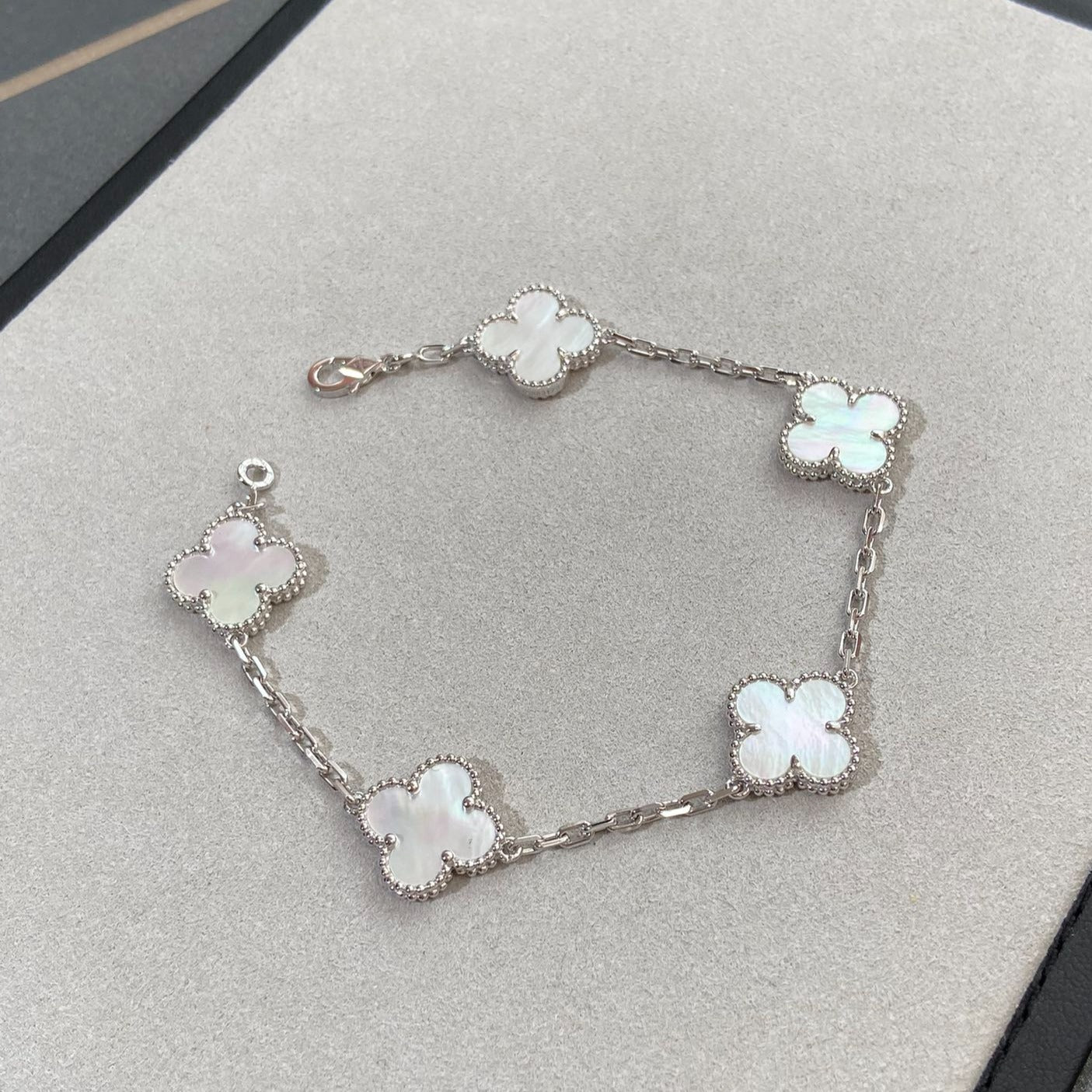 [Clover]CLOVER SILVER MOP 5 MOTIF BRACELET