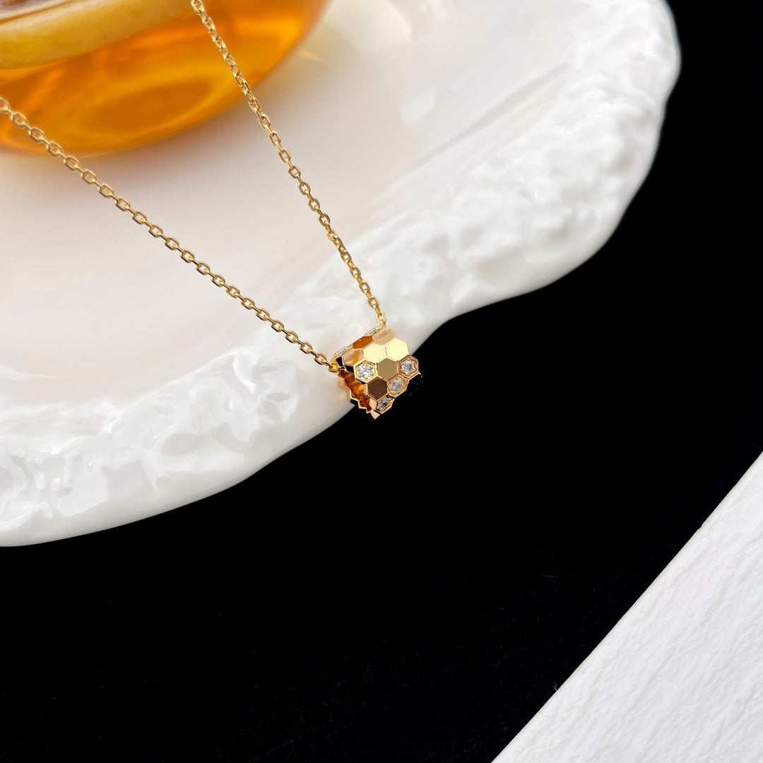 [Clover]BEE MINI PEDANT DIAMOND NECKLACE