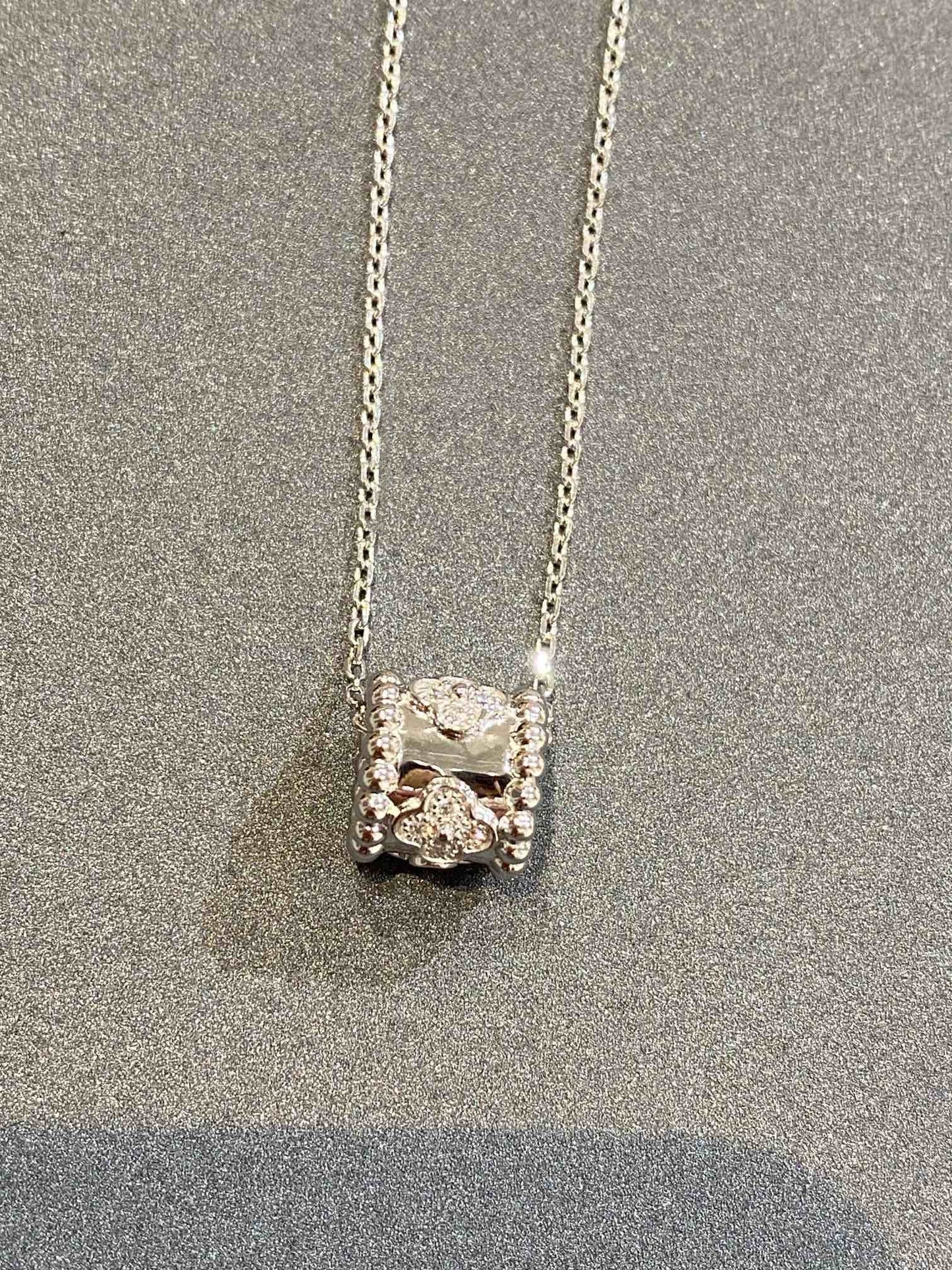 [Clover]PERLEE PEDANT SIVLER DIAMOND NECKLACE